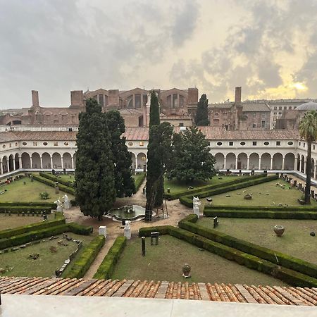 Camera X2 Con Splendida Vista Sulle Terme Di Diocleziano E Sul Chiostro Di Michelangelo 罗马 外观 照片