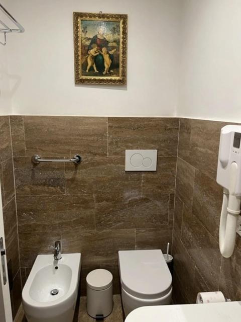 Camera X2 Con Splendida Vista Sulle Terme Di Diocleziano E Sul Chiostro Di Michelangelo 罗马 外观 照片