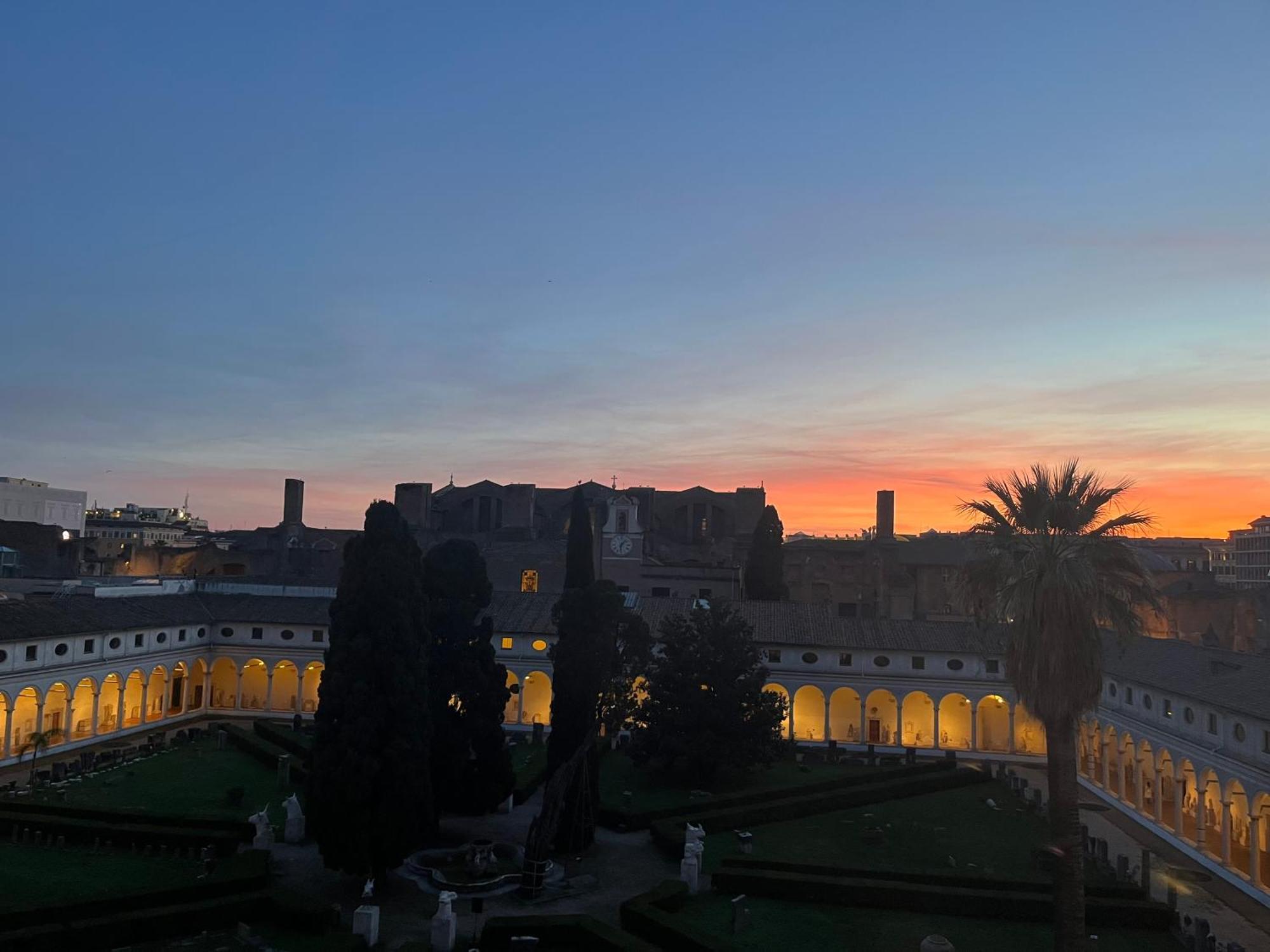 Camera X2 Con Splendida Vista Sulle Terme Di Diocleziano E Sul Chiostro Di Michelangelo 罗马 外观 照片